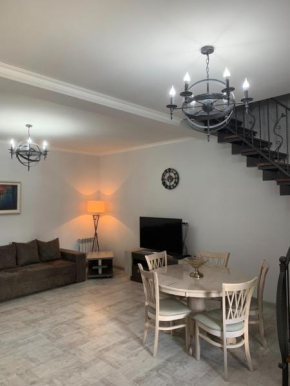  Holiday Home  Батуми